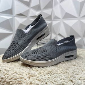 New!  Cogora 2023 Orthopedic Sneakers